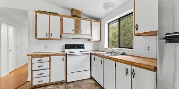 25 Oak Hill Drive