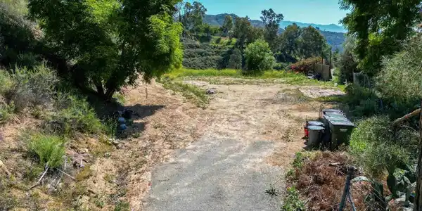 9932 Gomez Creek Road