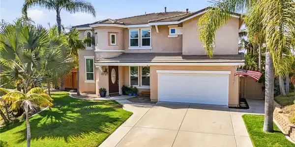 5018 Bella Collina
