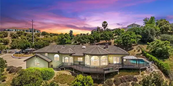 3520 Canonita Drive
