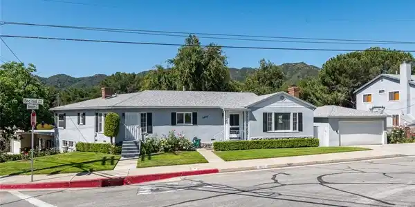 3602 Encinal Avenue