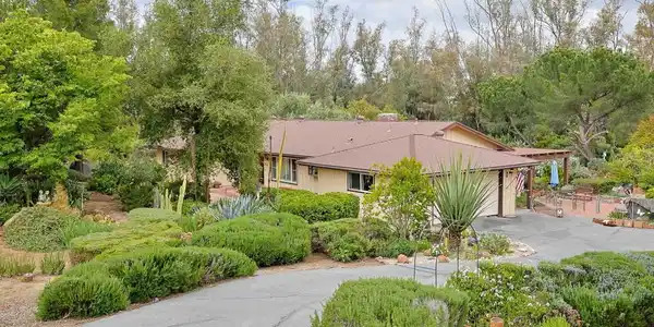 1850 Rancho Janet
