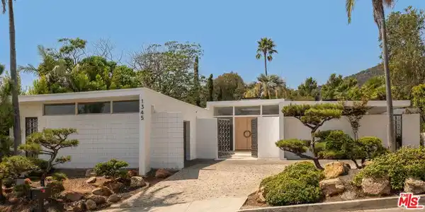 1345 Casiano Road
