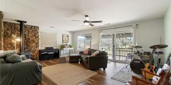 5065 Silva Road