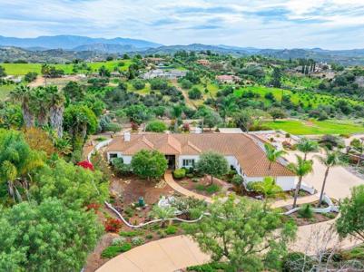 2860 Via Rancheros Way