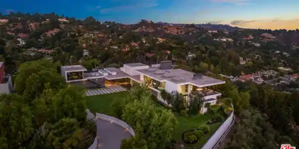 3000 Benedict Canyon Drive