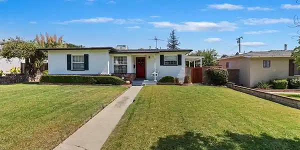 672 N Ukiah Way