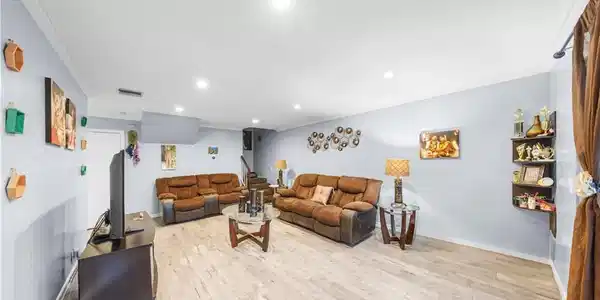 121 Sinclair Avenue