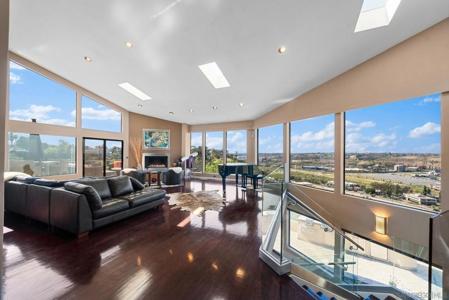 5392 Wilshire Drive