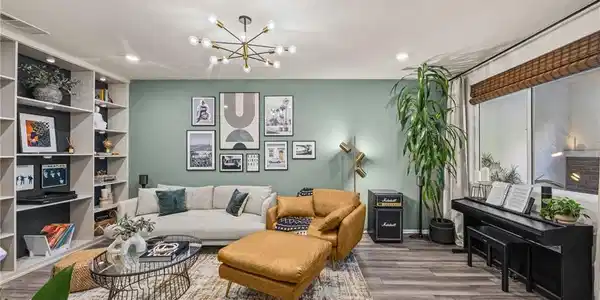 1752 Cayton Loop