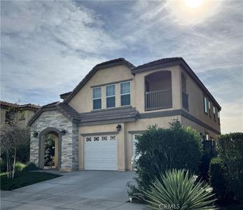 957 W Tibbot St.
