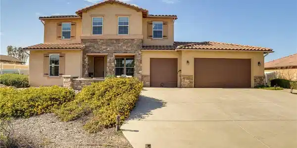 1653 Lucas Lane