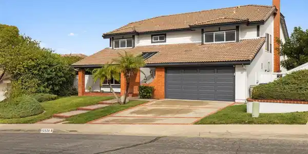 12520 Chetenham Ln