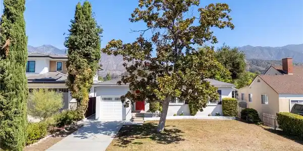 243 E Forest Avenue