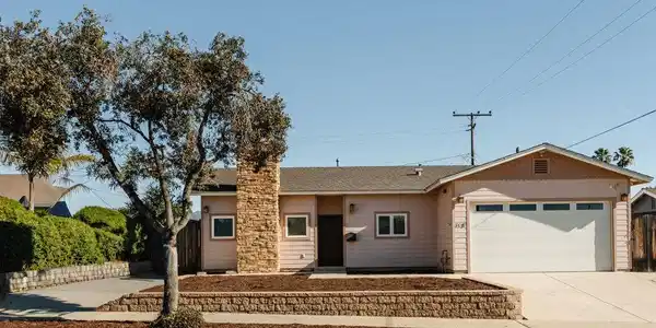 318 Plumas Avenue