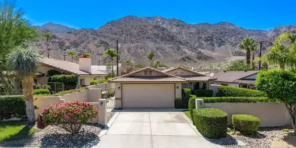 53175 Avenida Juarez