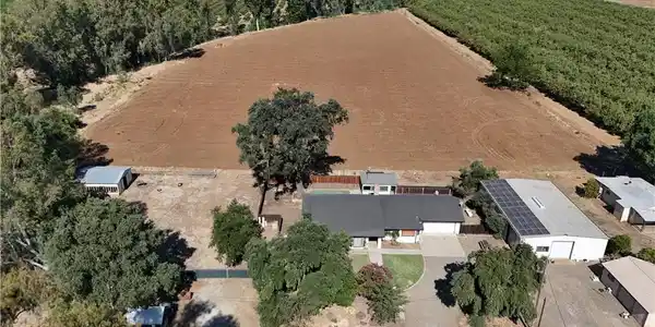 3289 Fresno