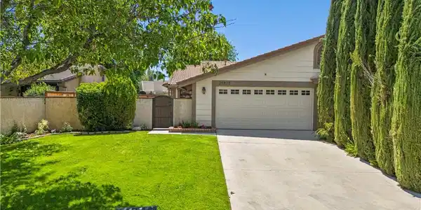 25825 El Gato Place