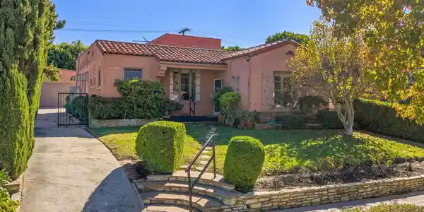 10582 Cheviot Drive