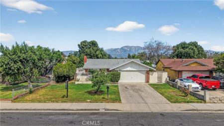 214 W Locust Street