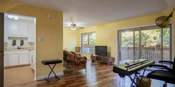 327 Chestnut Hill