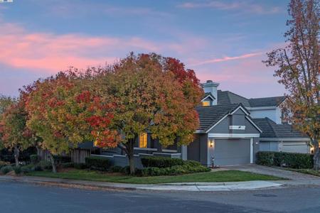 1301 Strawberry Ct