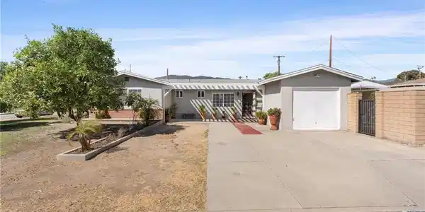 339 W Mauna Loa Ave.