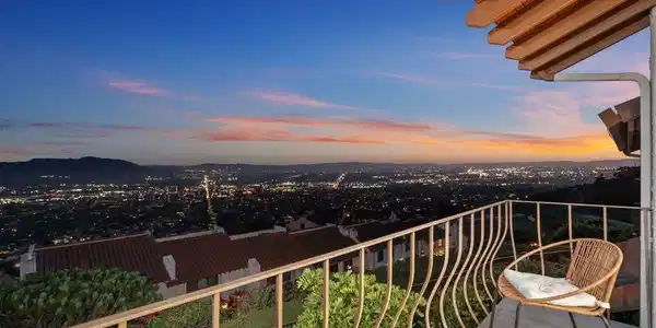 1703 Camino De Villas