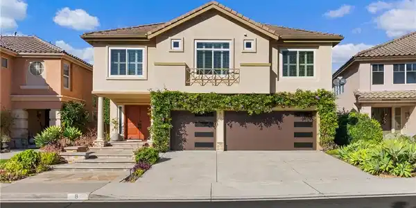 8 Rimani Drive