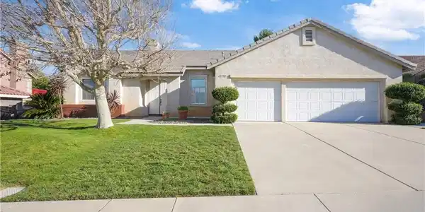 42158 Valley Vista