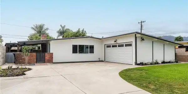 5615 N Rockvale