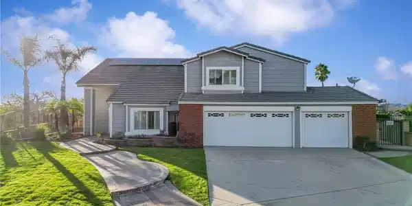 1175 Flying Hill
