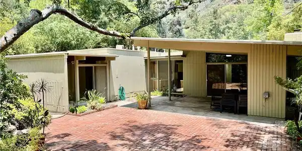 1560 Sheridan