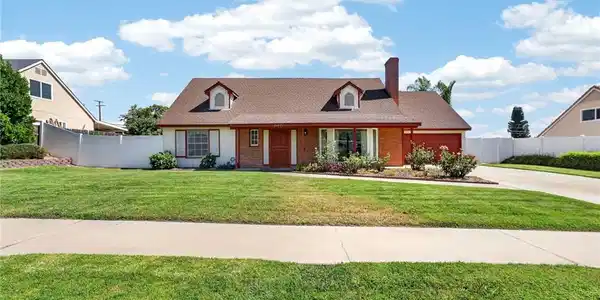 26271 Edgemont Drive