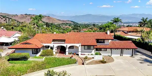 14820 Las Tunas Drive