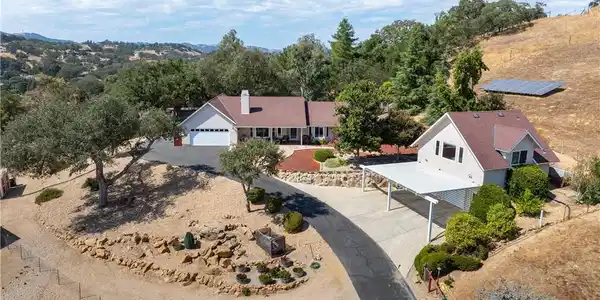 7215 San Gabriel
