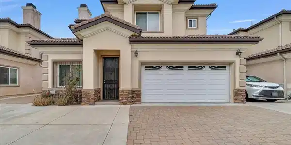 5345 Santa Anita