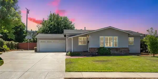 1032 E Lemon Avenue