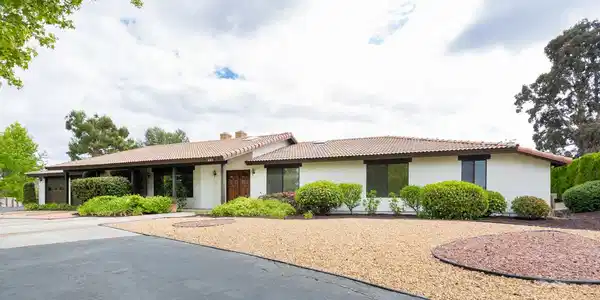 627 Elm Tree LN