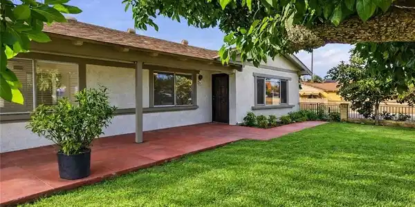 21010 E Cypress
