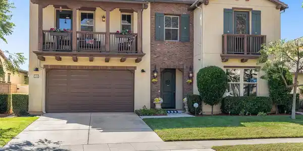 550 E Desert Willow Road