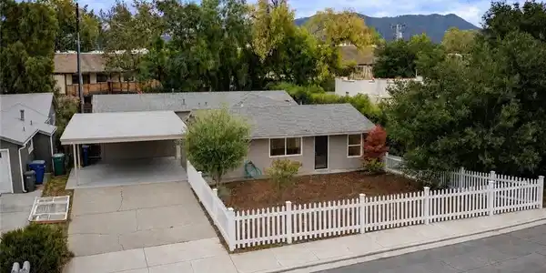 1544 Oak