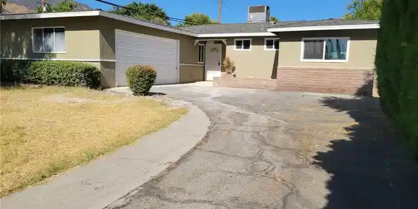 4835 Acacia Avenue