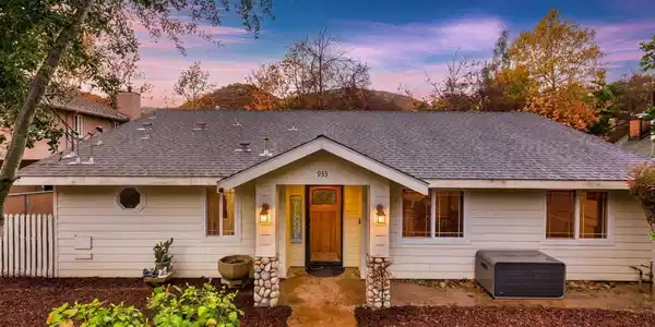 933 Silverbrook Drive