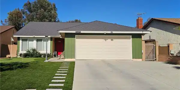 3034 S Betsy Street