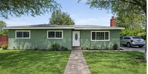 221 E Maple Street
