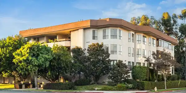 10409 Riverside Drive