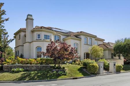 5698 La Seyne Place
