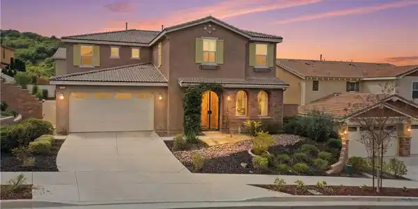 45725 Middle Gate Court