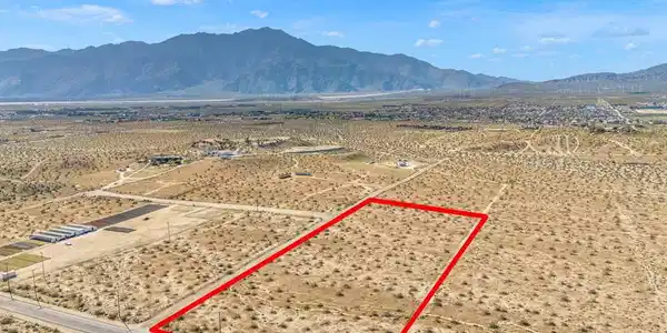 6 Long Canyon Road